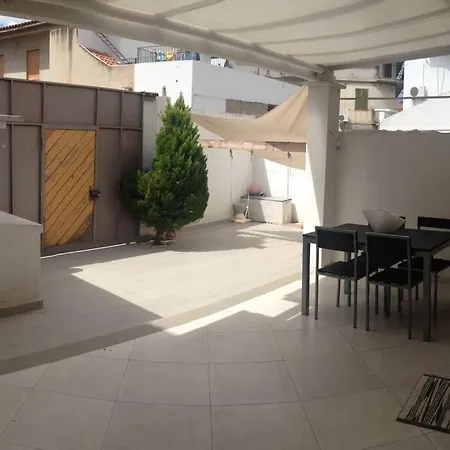 Casa Indipendente Con Cortile Дом отдыха *